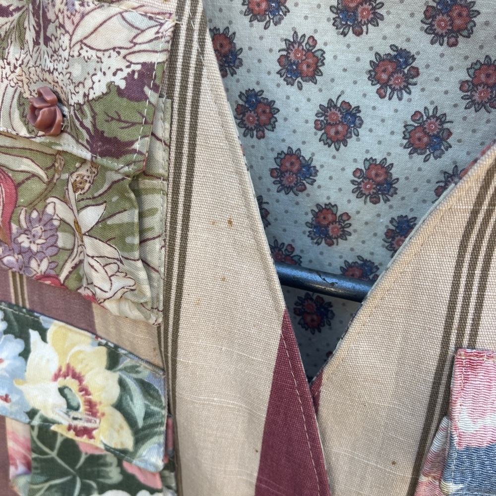 Vintage Hand Crafted Patchwork Vest Multiple Pock… - image 5